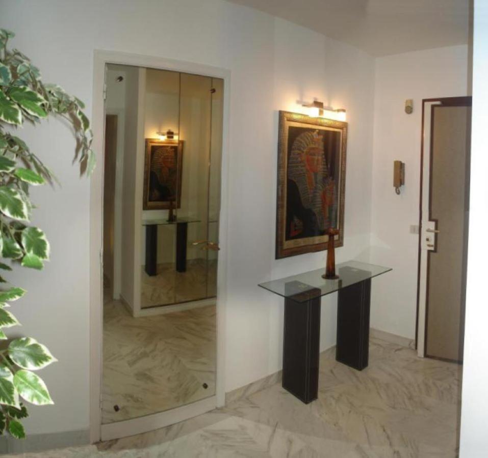 Appartement F3 Vue Mer Et Croisette Cannes Bagian luar foto